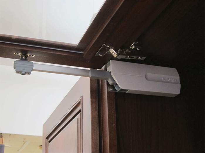 Cabinet Hinges